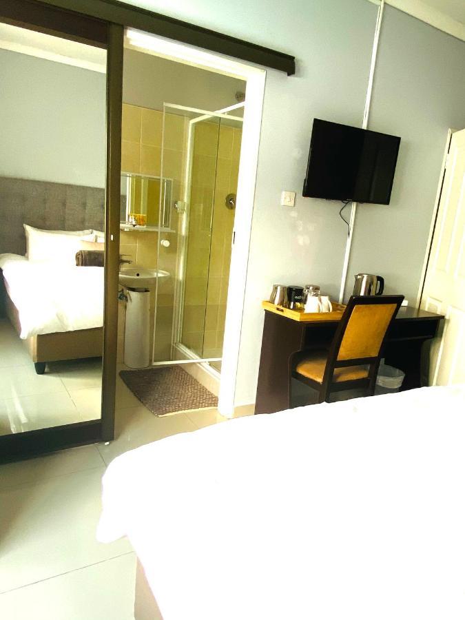 Infinity Bnb Gaborone Esterno foto
