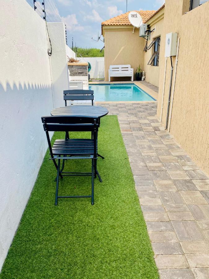 Infinity Bnb Gaborone Esterno foto